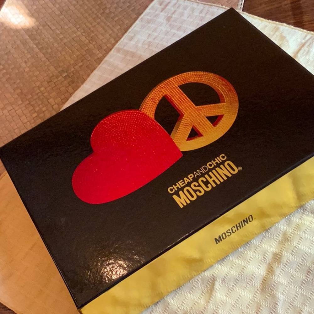 Moschino box - Picture 2 of 3